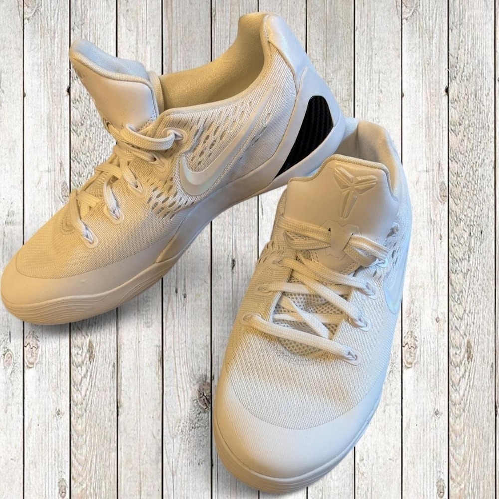 Nike‎ Kobe IX GS Triple White Basketball Shoes Youth 7Y FV3607-100 With Box